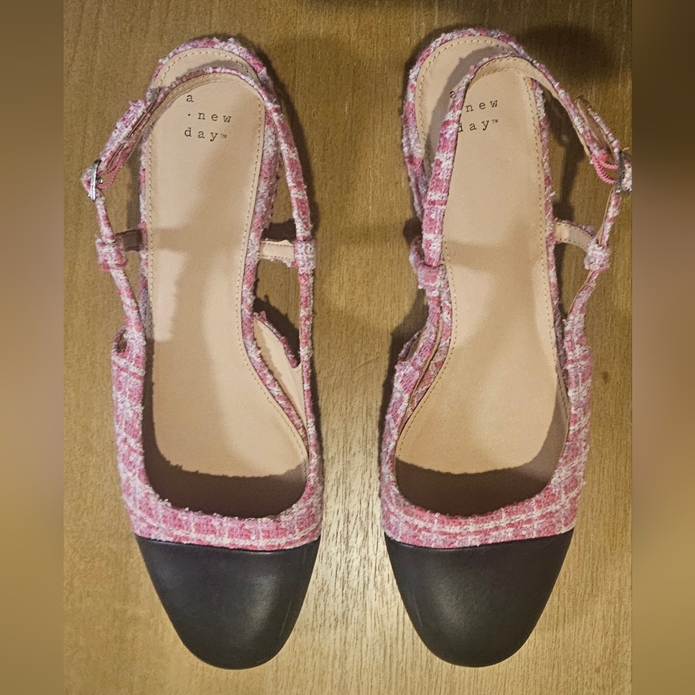 Pink Tweed w/ Black Cap Toe Slingback Flats